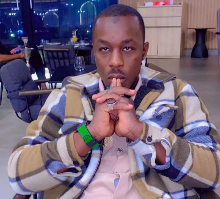 [Innovation et entrepreneuriat] Sidibé Cheikh Yacoub , le jeune entrepreneur qui transforme l’industrie des briques et pavés en Côte d’Ivoire