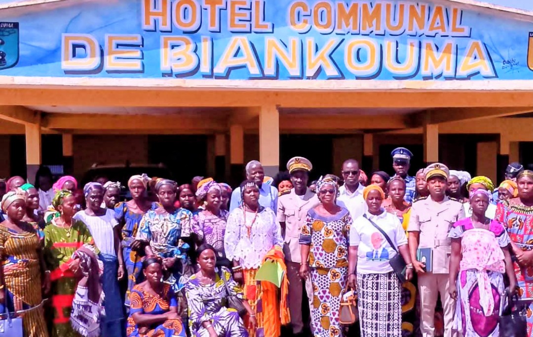 [Tonkpi : dialogue social et cohésion] Le préfet Soro Sana séduit les forces vives féminines à Biankouma