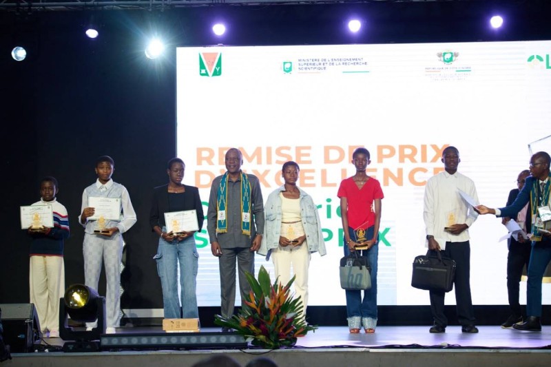 [Prix d’excellence à Bouaké] Amadou Koné distingue plus de 80 lauréats