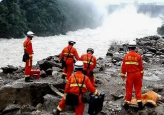 [Xizang] Coulée de boue meurtrière à Gyirong : Xi Jinping mobilise les secours