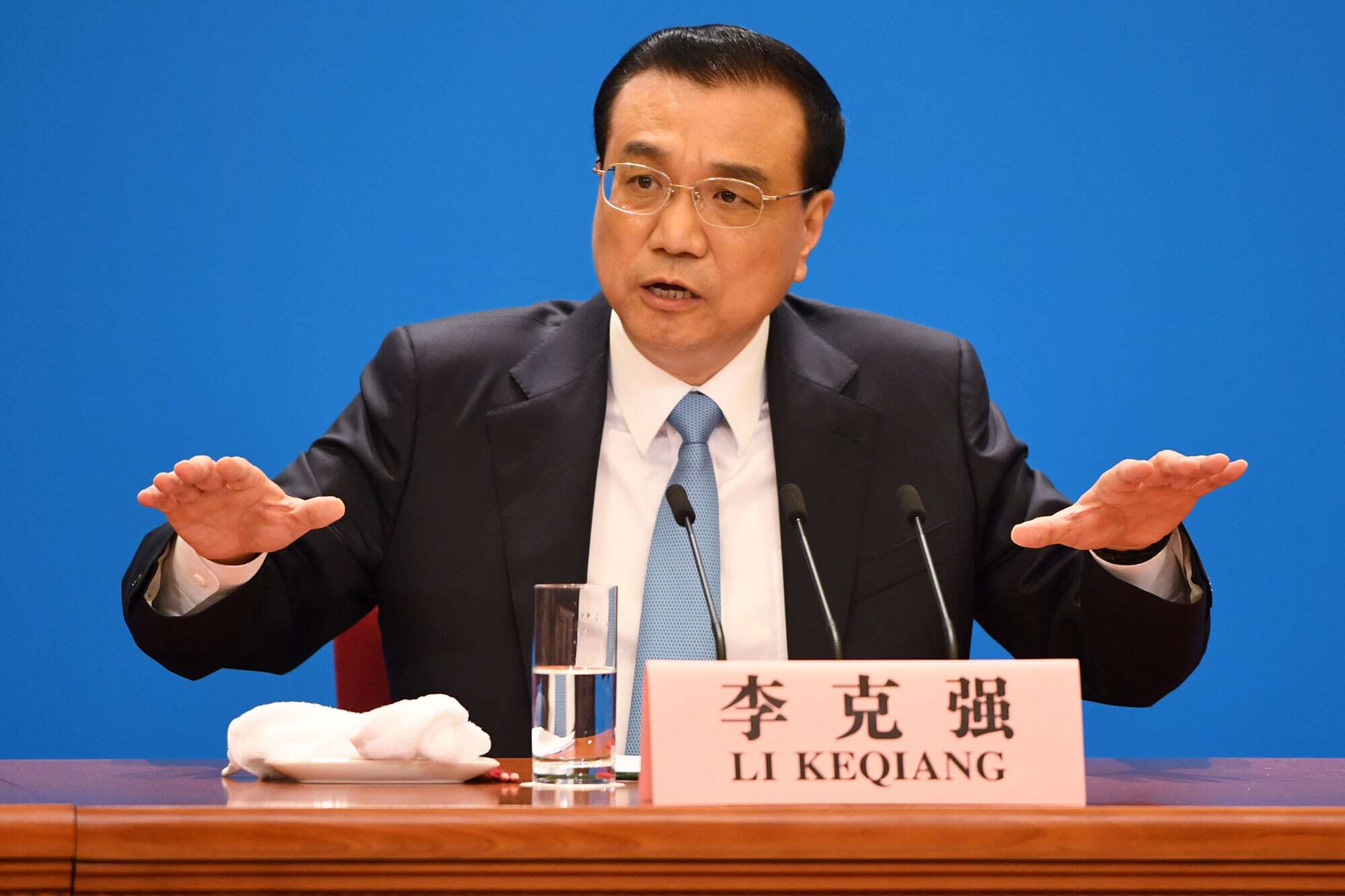 Li Keqiang (Premier ministre chinois) : ‘’L’argent investi au profit de la population pourra générer de nouvelles richesses’’ (conférence de presse)