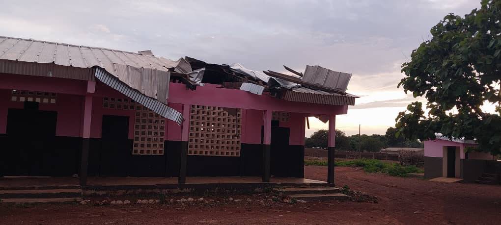 [Côte d’Ivoire/Tounvré] Des toitures des écoles primaires arrachées, depuis 2 mois les élèves n’ont pas repris le chemin des classes