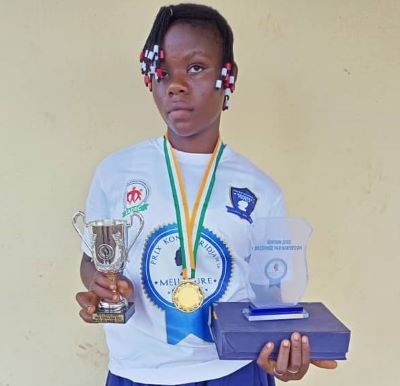 [Journée d’excellence au collège moderne de Kroukro-Mafélé] L’élève Sylla Karidja de la classe de 4ème avec 16,23 décroche le ”Prix Koné Karidja de la major des filles”