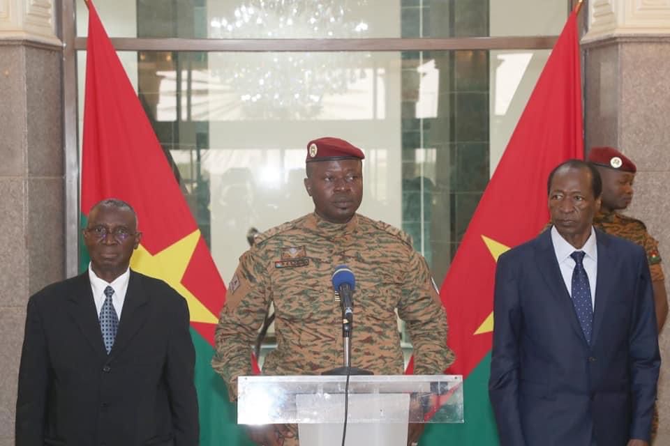 [Burkina Faso/Rencontre avec les anciens chefs d’Etat] Le Président du Faso appelle à une synergie d’actions pour préserver la patrie