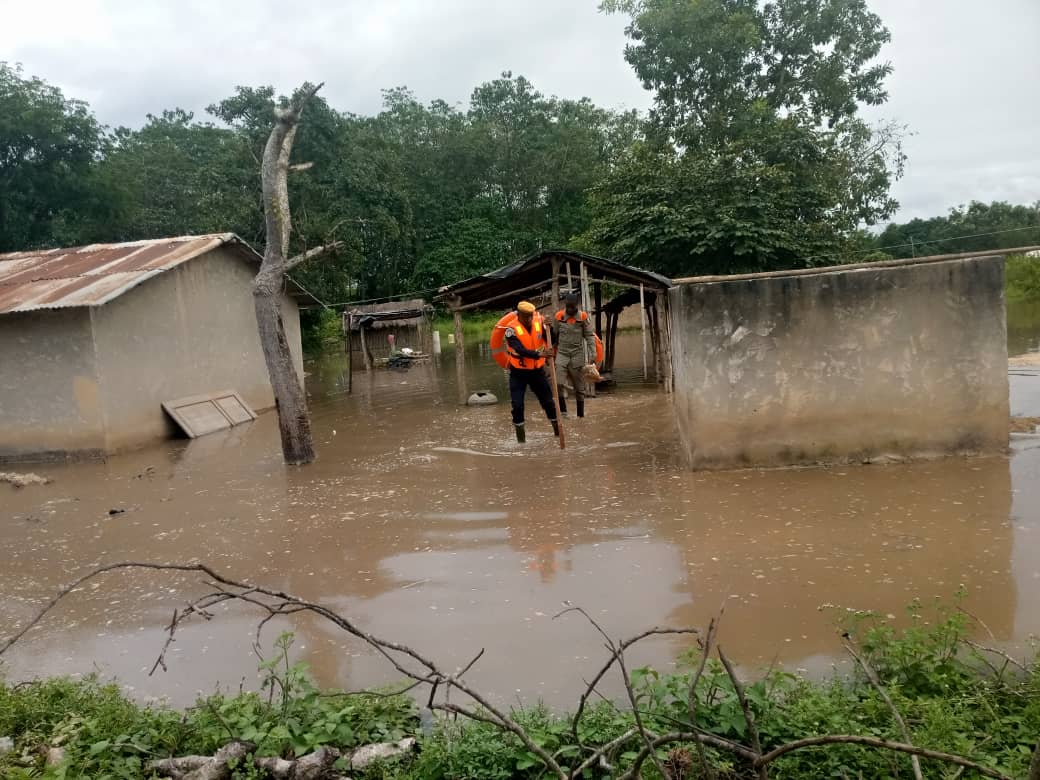 [Daoukro /Inondation] Le fleuve N’ZI sort de son lit, le village d’Alloko-Koffikro se retrouve sous les eaux