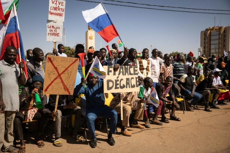 Les autorités burkinabè demandent le départ des soldats français