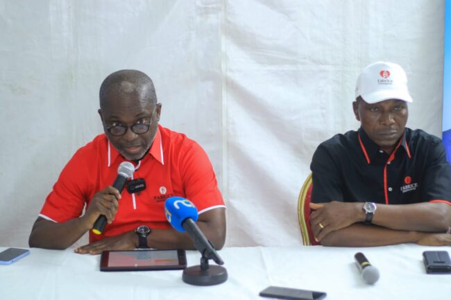 Le camp Fabrice Sawegnon lors de la conférence de presse