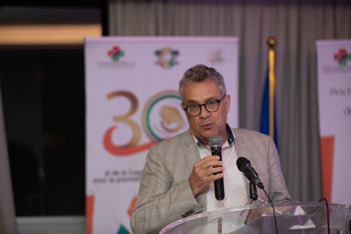 Laurent Bonneau, représentant de l'ambassadeur de France en Côte d'Ivoire, a salué l'impact de la coopération entre la France et la Côte d'Ivoire